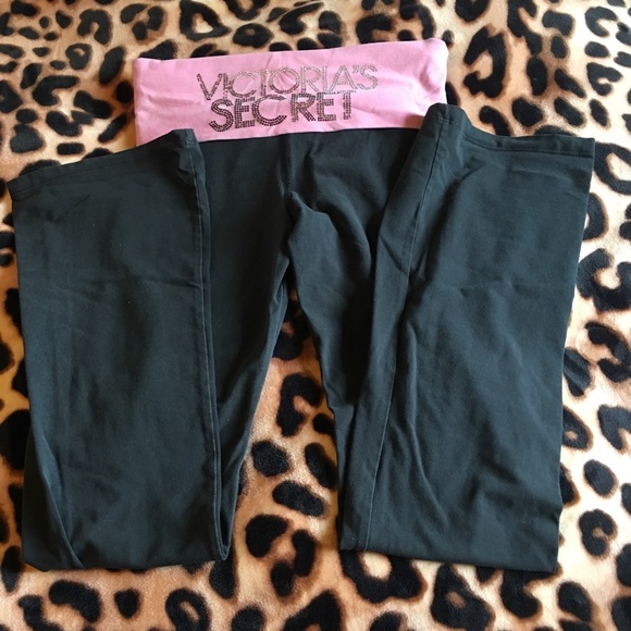 Victoria's Secret Pants - Victoria’s Secret Bootcut Leggings ❤️🖤❤️
